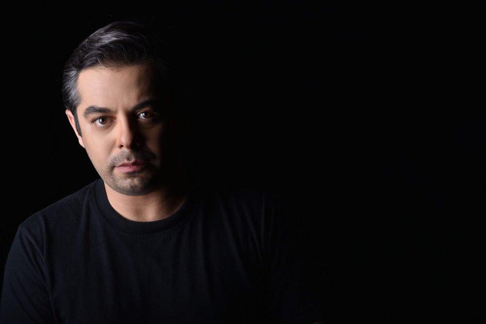 سام قریبیان از بازی در نمایش حمید امجد انصراف داد