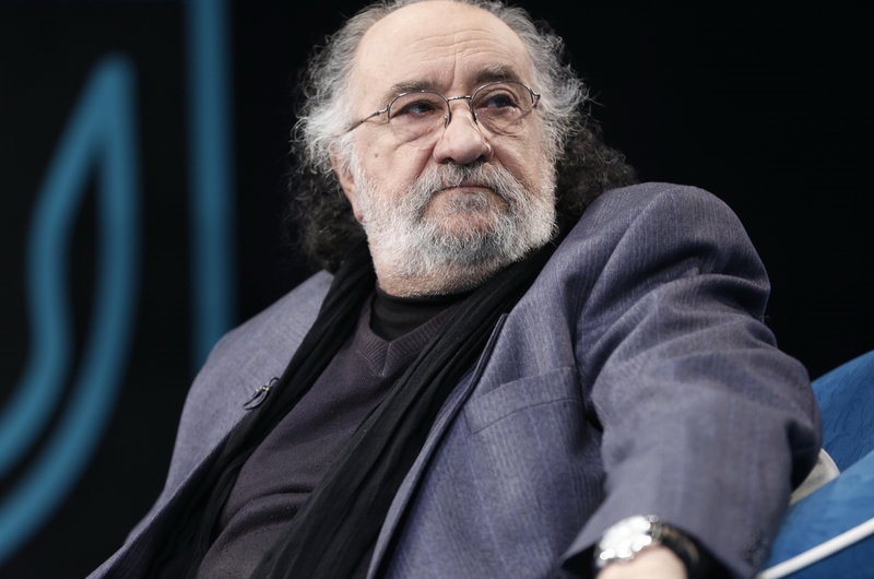 داریوش ارجمند زنگ افتتاح «کارت دعوتی برای افتتاحیه من» را به صدا درمی‌آورد