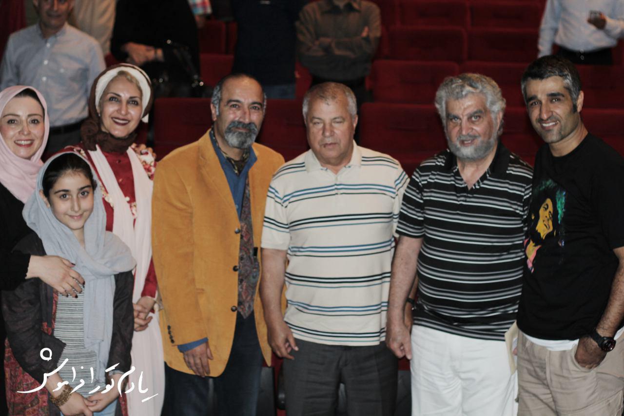 علي پروین میهمان ویژه نمایش «یادم تو را فراموش» شد