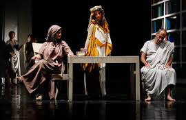 لباس‌های «سقراط» ناپدید شد!