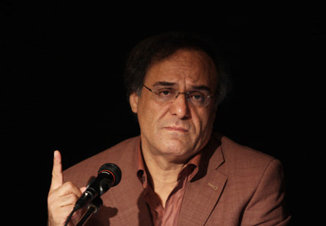 قطب‌الدین صادقی: تئاتر حرفه‌ای فرصت ماجراجویی ندارد