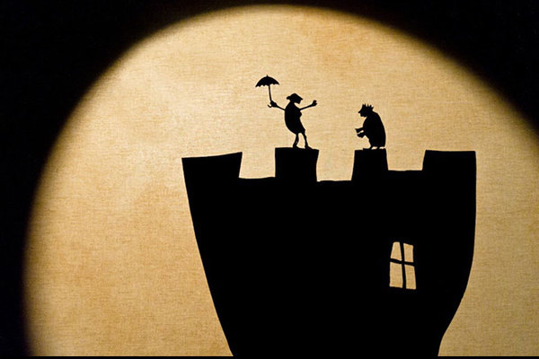 هنرنمایی کارگردان تئاتر آلمانی با ۶۰ چهره سایه‌ای در تهران