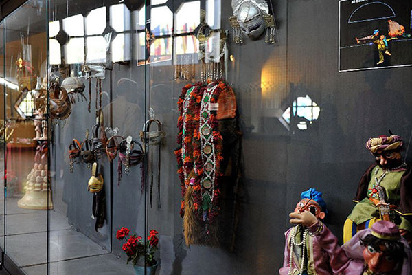 نمایشگاه عروسک‌های نمایش‌های جواد ذوالفقاری افتتاح شد