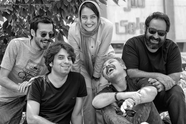 پیام لاریان با «پرسه های موازی» در تالار مولوی