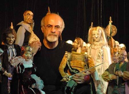 بزرگداشت بهروز غریب‌پور و ددی پودامجی در اختتامیه نمایش عروسکی