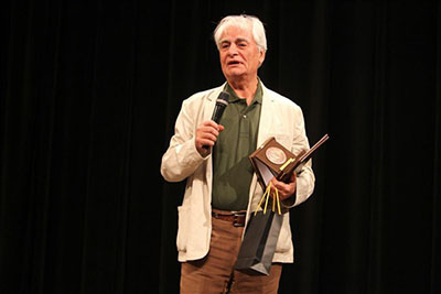 علی رفیعی: مدیرعامل بنیاد رودکی نه تئاتر می‌شناخت نه تئاتر می‌دید