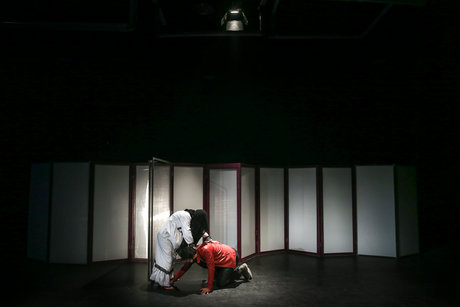 اجرای پاییزی یک نمایش در تئاتر مستقل تهران