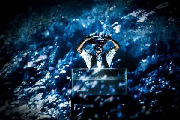 «بیست هزار فرسنگ زیر دریا» تمدید شد «بیست هزار فرسنگ زیر دریا» تمدید شد