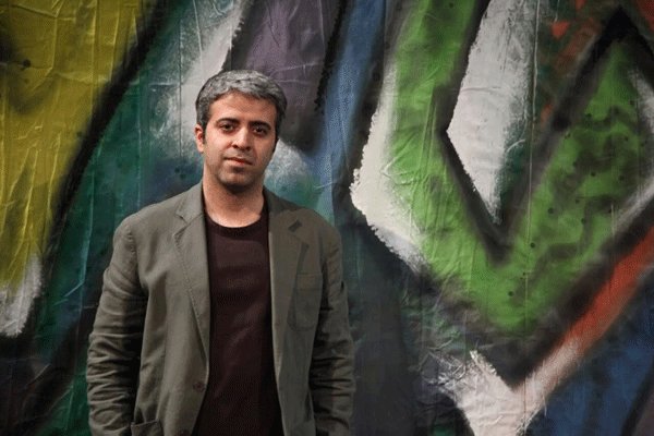 کتاب «زنانی که به بزها خیره شده‌اند» رونمایی می‌شود