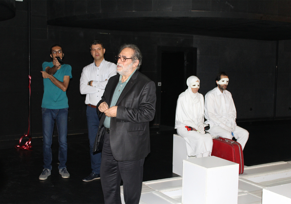 روشندلان «فصل بهار نارنج» را در تئاتر شهر آغاز کردند