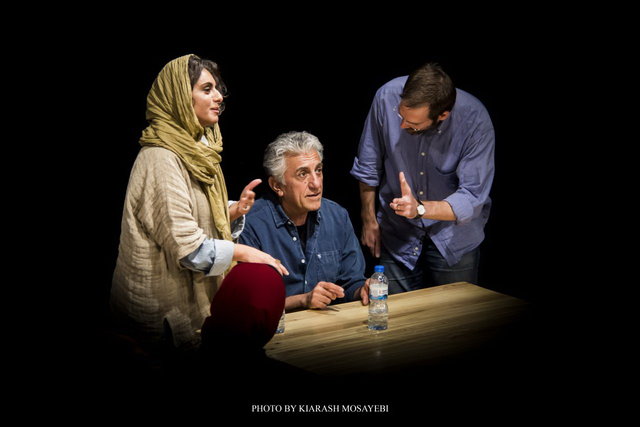 رضا کیانیان برای یک شب بازیگر نمایش دشت آرای شد