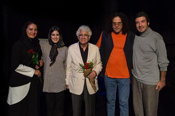 چکناواریان بر اساس یک نمایشنامه اپرا می‌سازد