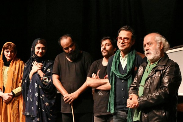 بهزاد فراهانی: «آخرین انار دنیا» شعری خشن است