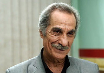 سیاوش طهمورث با یک تئاتر بداهه می‌آید