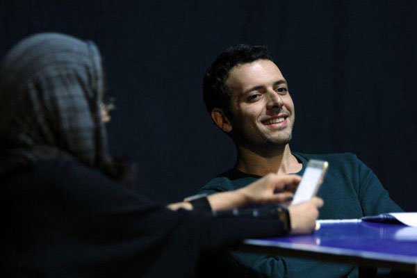 پدرام شریفی به نمایش «ماه در آب» یعقوبی پیوست