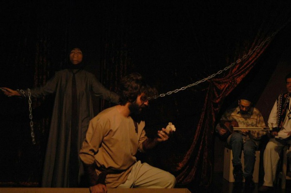 زنگ افتتاح نمایش «مجنون‌تر از مجنون» نواخته شد