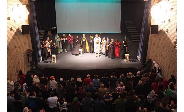 استقبال هنرمندان از نمایش موزیکال «دیوان تئاترال»