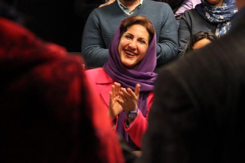 فاطمه گودرزی: برای روشن نگاه‌داشتن چراغ تئاتر تلاش کنیم