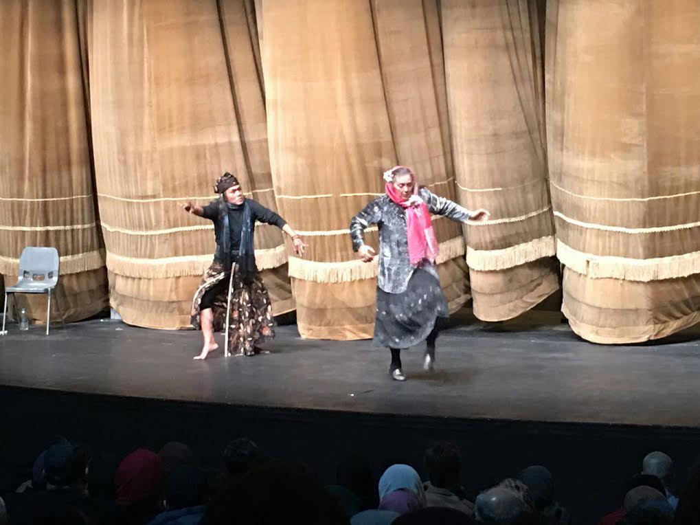 مسترکلاس یوجینو باربا با استقبال هنرمندان آغاز شد مسترکلاس یوجینو باربا با استقبال هنرمندان آغاز شد