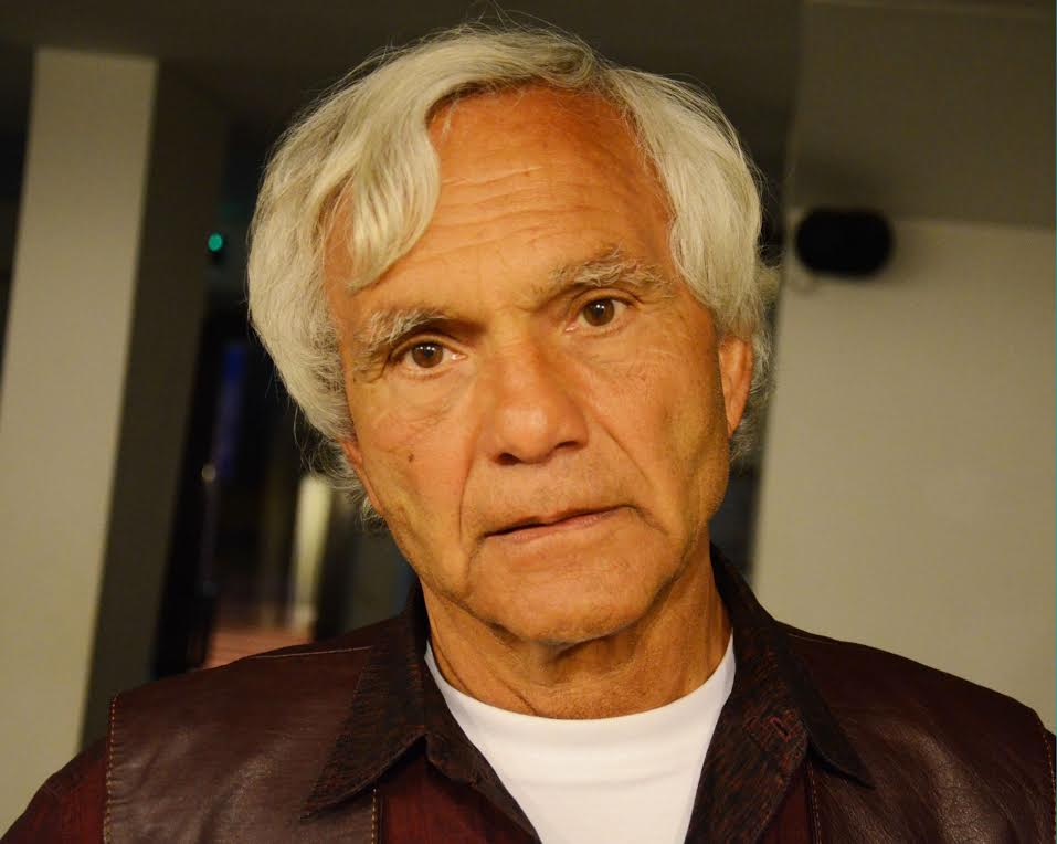 یوجینو باربا به تماشای تعزیه حر می نشیند یوجینو باربا به تماشای تعزیه حر می نشیند