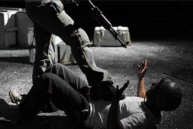 اجرای نمایش «برای کلاه آهنی‌ها» تمدید شد