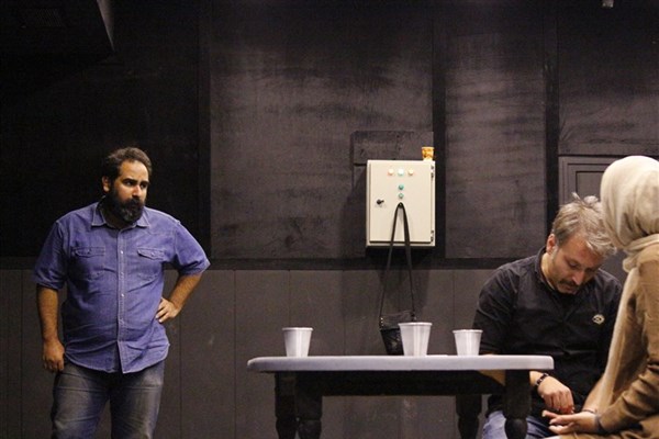 «و چند داستان دیگر» پیام لاریان به ایرانشهر میآید «و چند داستان دیگر» پیام لاریان به ایرانشهر میآید