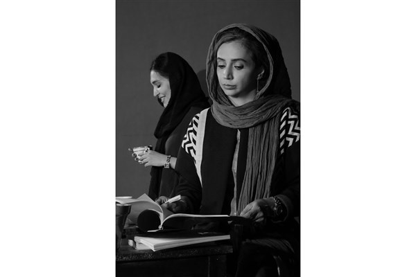 محمد حاتمی و شبنم قلی خانی در «کافه طره» محمد حاتمی و شبنم قلی خانی در «کافه طره»