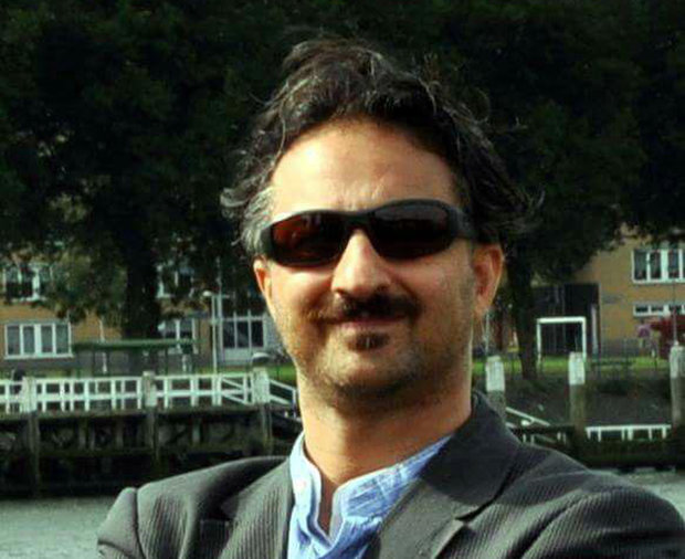 مراسم یادبود آرمین رهبین برگزار می شود مراسم یادبود آرمین رهبین برگزار می شود