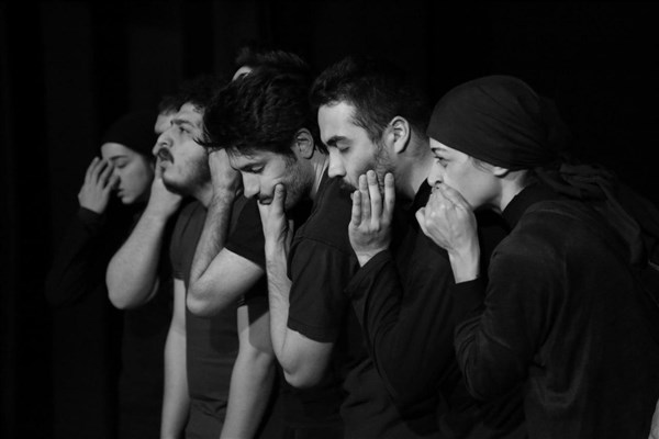 پیشفروش بلیت نمایش «محفل بى عارى» آغاز شد پیشفروش بلیت نمایش «محفل بى عارى» آغاز شد