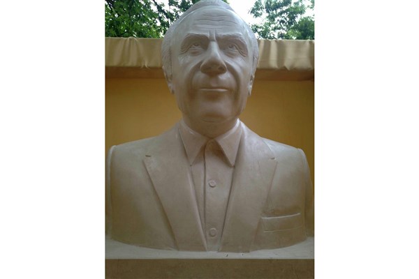 سردیس زنده یاد اکبر رادی رونمایی شد