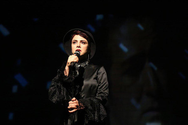 اجرای «آنا کارنینا» تمدید شد اجرای «آنا کارنینا» تمدید شد