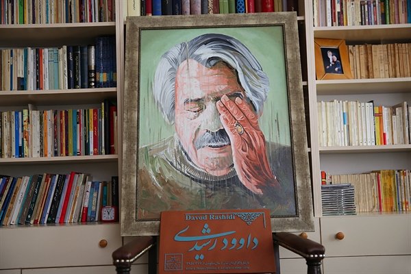 یادگارهای داود رشیدی به «تئاتر نصر» منتقل میشود یادگارهای داود رشیدی به «تئاتر نصر» منتقل میشود