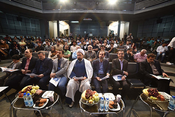 اختتامیه بیست و نهمین جشنواره تئاتر استان اصفهان برگزار شد اختتامیه بیست و نهمین جشنواره تئاتر استان اصفهان برگزار شد