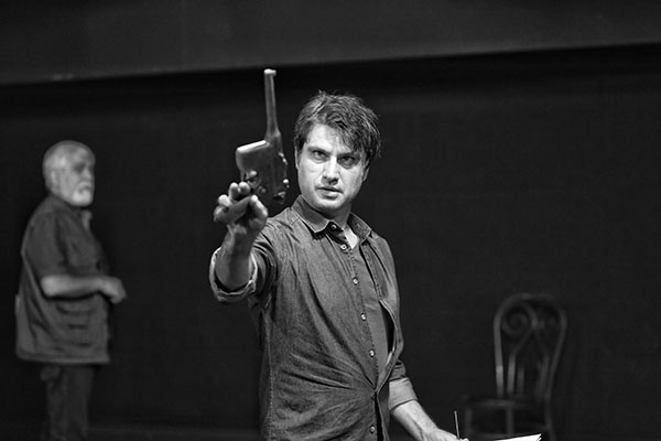 بازیگران نمایش «کلنل» معرفی شدند بازیگران نمایش «کلنل» معرفی شدند