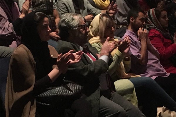 مسعود کیمیایی مهمان تماشاخانه ایرانشهر شد