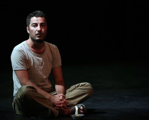 نمایندگان شورای شهر به تماشای «پچپچههای پشت خط نبرد» مینشینند نمایندگان شورای شهر به تماشای «پچپچههای پشت خط نبرد» مینشینند