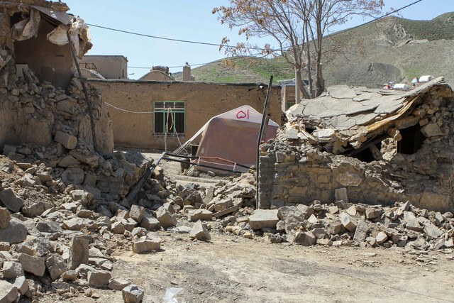 «سوگ سهمگین شما را با دل و جان درک میکنیم» «سوگ سهمگین شما را با دل و جان درک میکنیم»