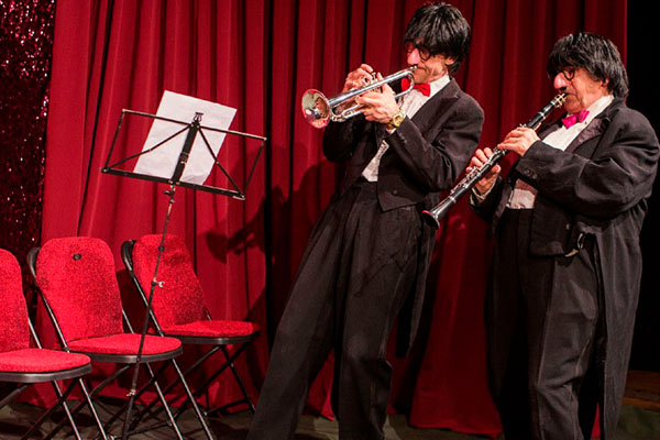 دانمارک با تكنوازي دو نفره در جشنواره تئاتر كودك و نوجوان دانمارک با تكنوازي دو نفره در جشنواره تئاتر كودك و نوجوان