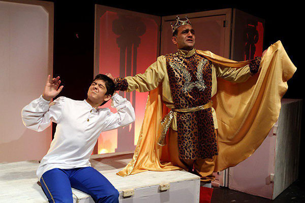 با استقبال مخاطب در نخستین روز جشنواره؛ پسرها تنهایند به اجرای فوق العاده رسید