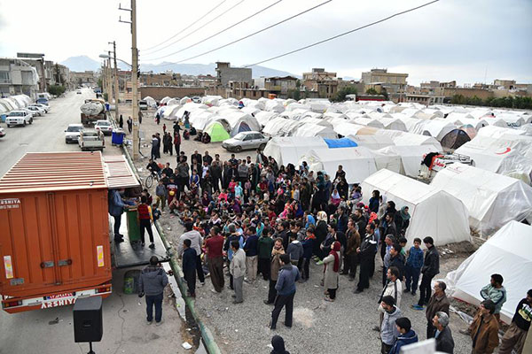 فعالیت کامیونت سیار کانون آذربایجان‌شرقی در مناطق زلزله‌زده آغاز شد