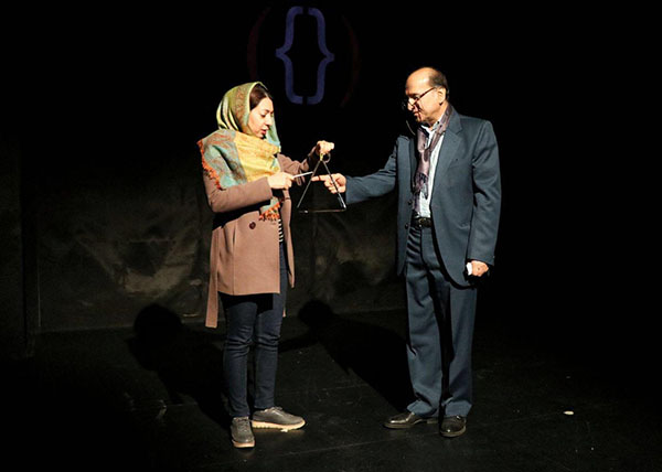 افتتاح دو نمایش با حضور رانندگان شرکت واحد اتوبوسرانی تهران و فعالین حقوق زنان