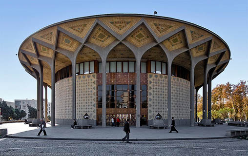 افت فروش نمایشهای پایتخت در ناآرامی های اخیر افت فروش نمایشهای پایتخت در ناآرامی های اخیر