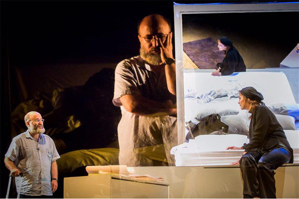 اجرای نمایش «اگه بمیری» در تئاتر مستقل تهران اجرای نمایش «اگه بمیری» در تئاتر مستقل تهران