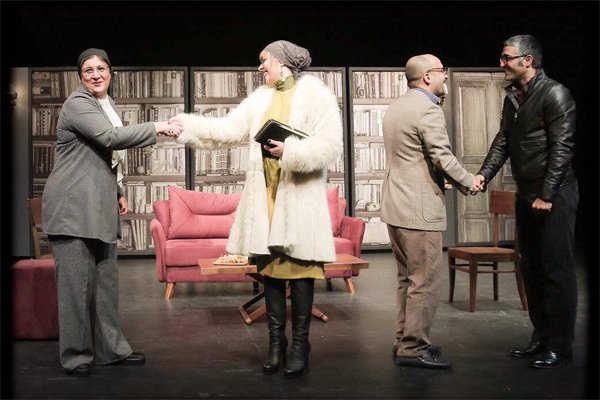 ادامه اجرای «آن سوی آینه» همزمان با جشنواره تئاتر فجر