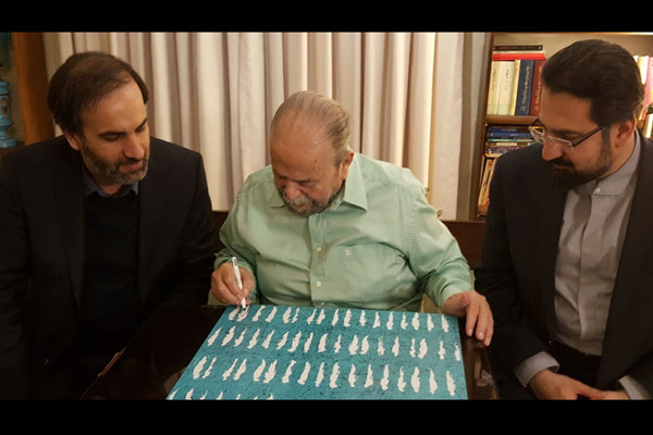 معاون هنری با محمدعلی کشاورز دیدار کرد/ رونمایی از سالنامه تئاتر