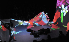 تأتر یک ضرورت است، چیزی شبیه به نان