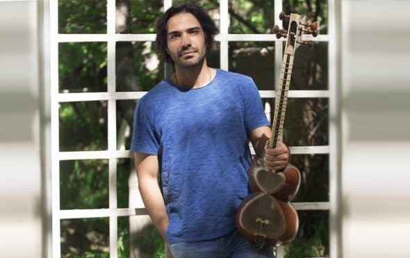 اجرای موسیقی ـ نمایش «شطّ رنج‌ بازی» علی قمصری