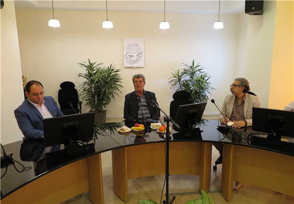 تجلیل از 14 پیشکسوت هنر تئاتر/ با 70 میلیون پول 88 میلیون تعهد مالی دارم!