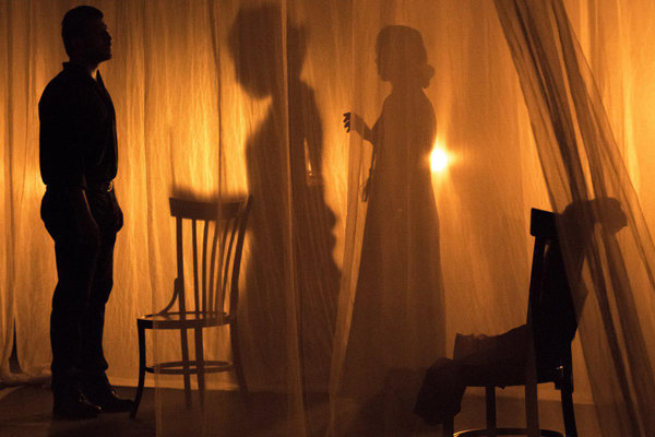 «مرثیه ای برای یک دختر» برای هنرمندان اجرا می شود «مرثیه ای برای یک دختر» برای هنرمندان اجرا می شود