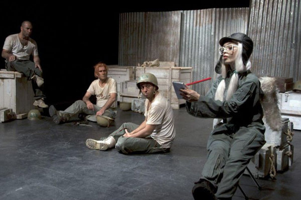 پژمان عبدی: «برای کلاه آهنی‌ها» جهانی فانتزی دارد